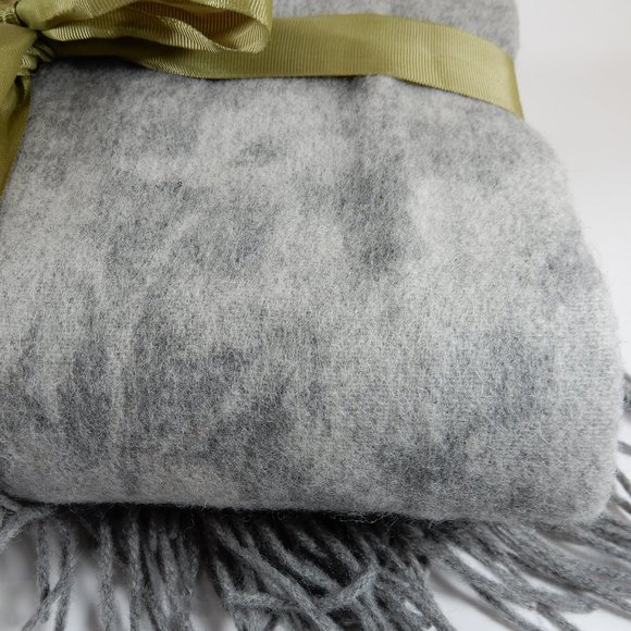 MICHAEL ARAM Orchid Fringe THROW Grey 100% Wool Floral 50 x 70 NEW $250 - Picture 8 of 10